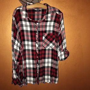 Beautiful Red Flattering Plaid Top, 1X, EUC